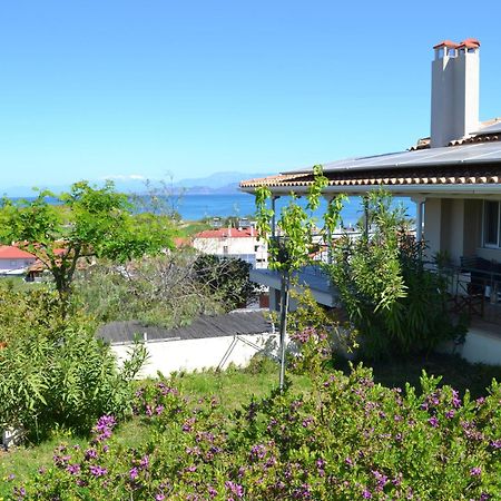 Corinthian Sun - Vacation Home エクステリア 写真