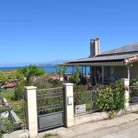 Corinthian Sun - Vacation Home エクステリア 写真